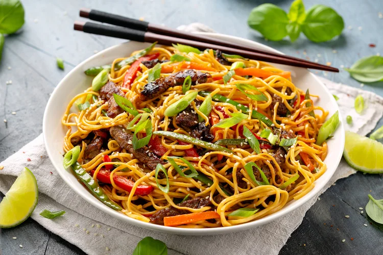 Spaghetti mit Gemüse schnell und einfach zubereiten