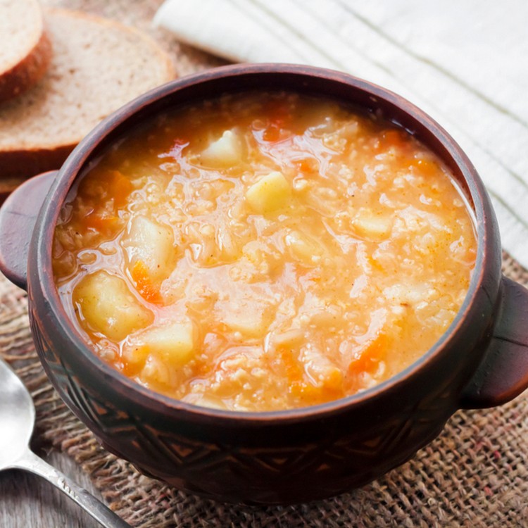 Suppe mit Sauerkraut zubereiten mit Fleisch oder vegetarisch