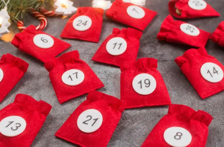 Adventskalender mit Liebessprüchen selber machen mit Vorlagen zum Ausdrucken