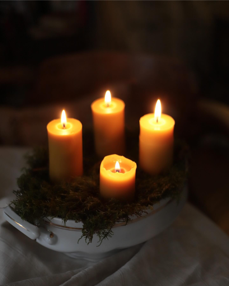 adventskranz in suppenterrine