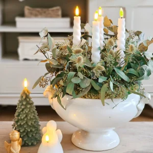 adventskranz mit led kerzen und moos, eukalyptus, disteln