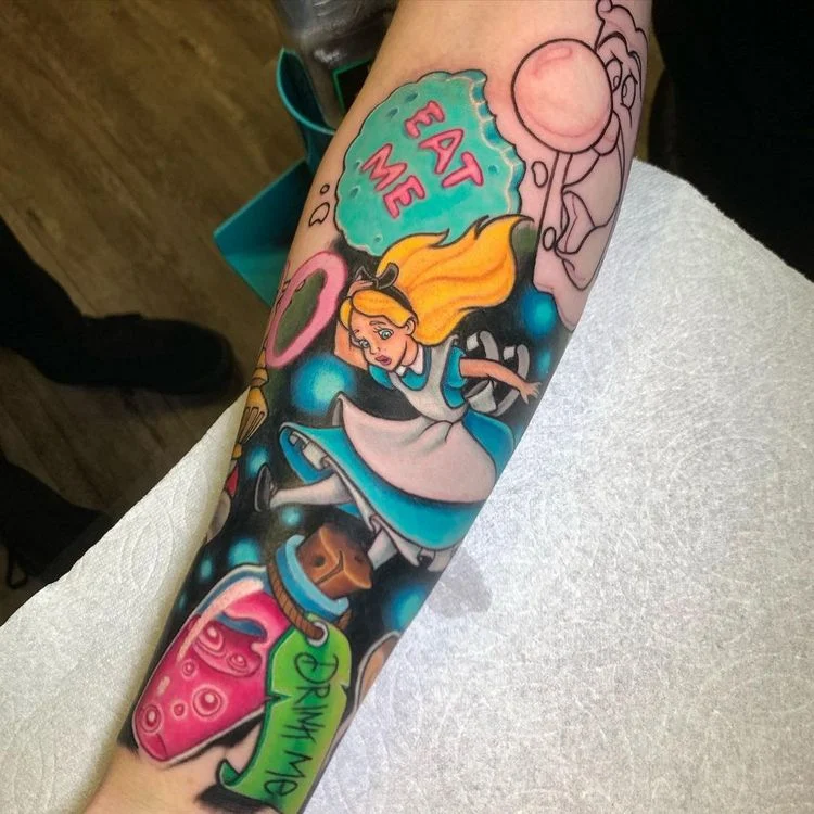 alice im wunderland tattoo mit zitat coole designs