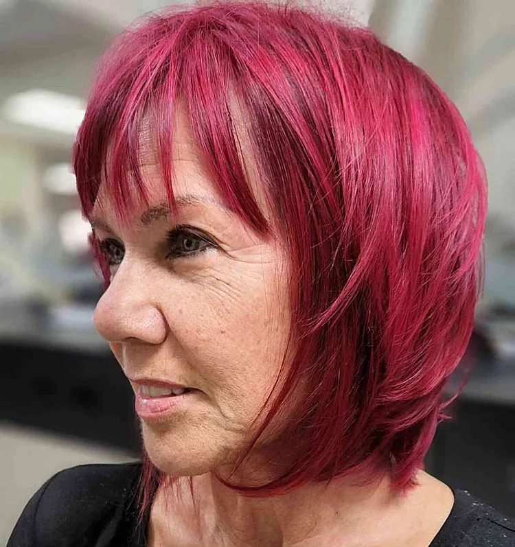 Cherry Red Hair schmeichelt Ihren Gesichtszügen