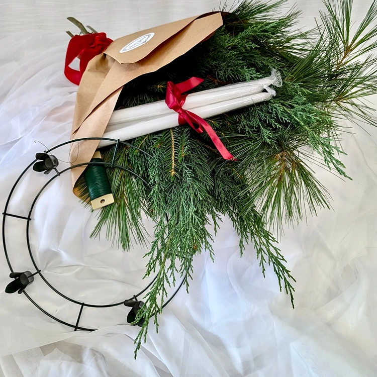 diy set für adventskranz mit weißen kerzen