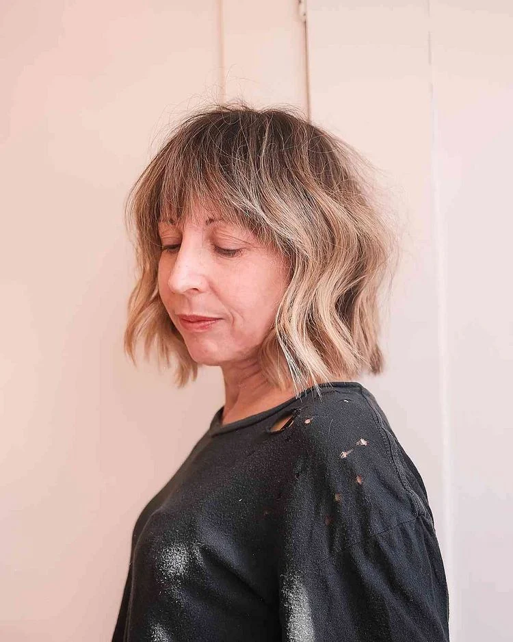 frecher blunt bob mit dickem pony