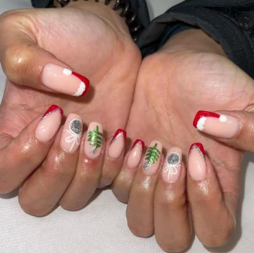 French Tips, Glitzer und coole Verzierungen