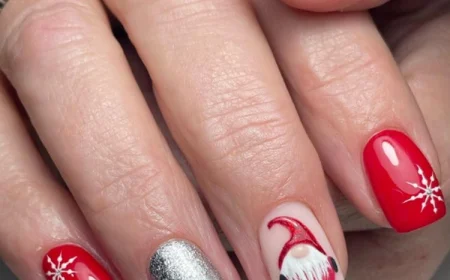 Kurze Gelnägel für Weihnachten - coole Nageldesigns