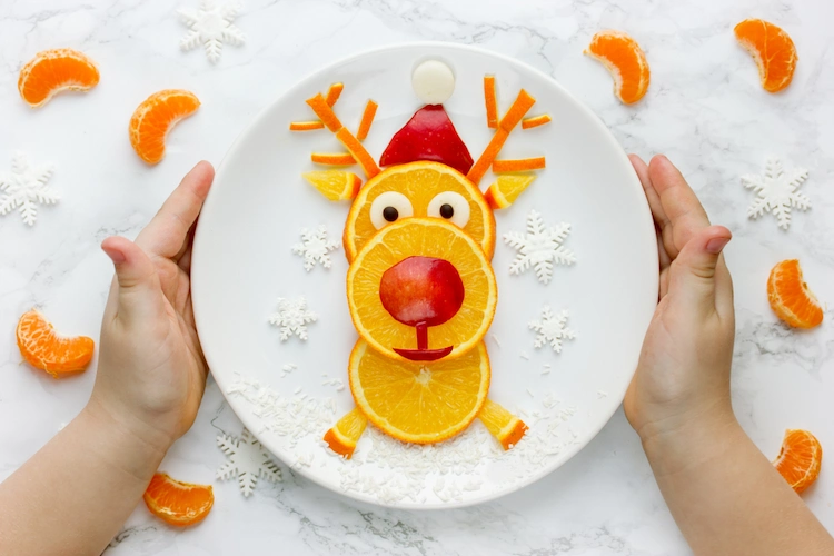 Rudolf aus Obst gestalten Ideen für Kindergarten 