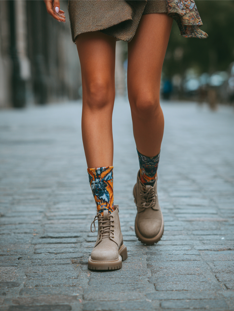 sichtbare socken zu stiefeletten und stiefeln ankle boots mit gemusterten socken