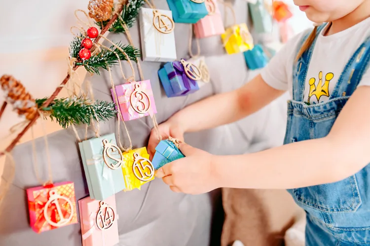 Was in Adventskalender für 2-jährige füllen Ideen 