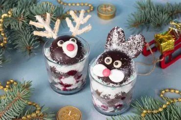 Dessert im Glas für Silvester in Rentier oder Hase verwandeln mit Schaumkuss