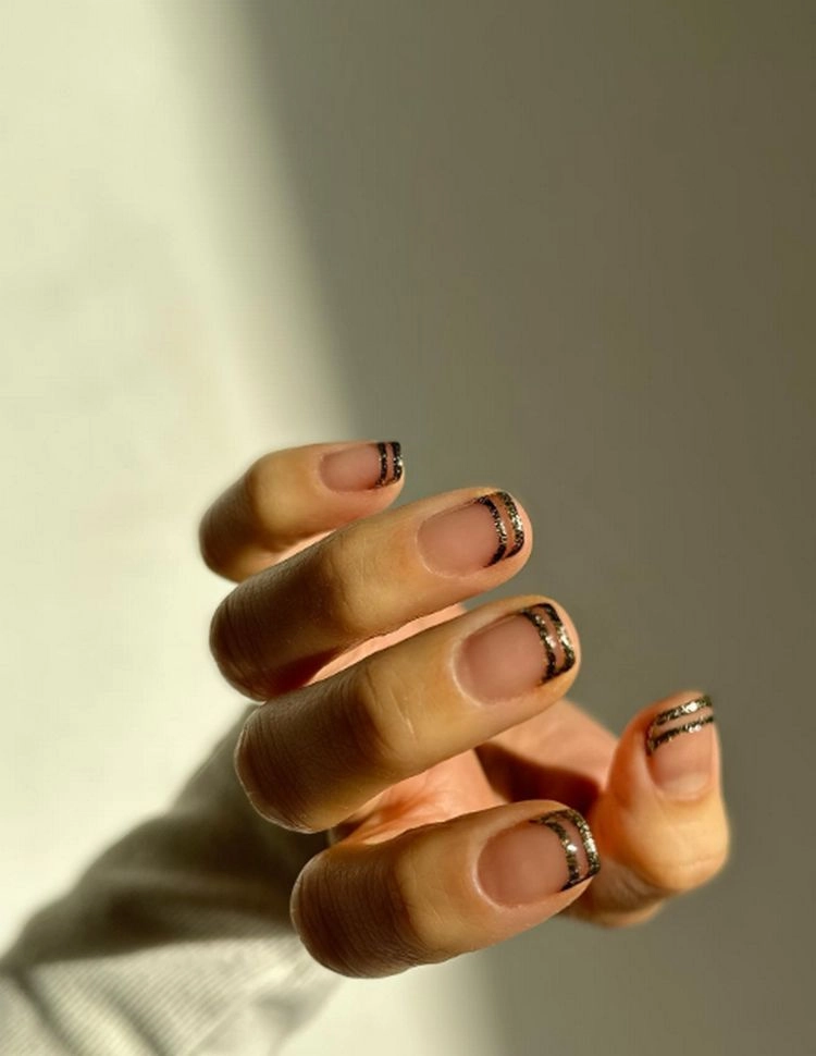 elegante doppelte french manicure für formelle anlässe