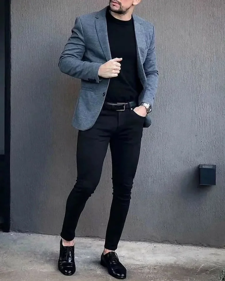 männeroutfit mit jeans und blazer für firmenparty