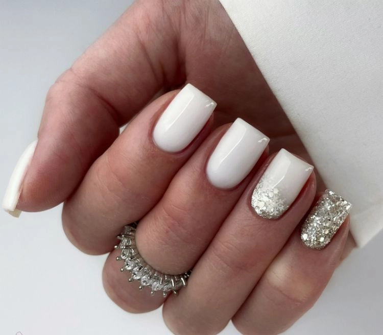 milky nails aufpeppen