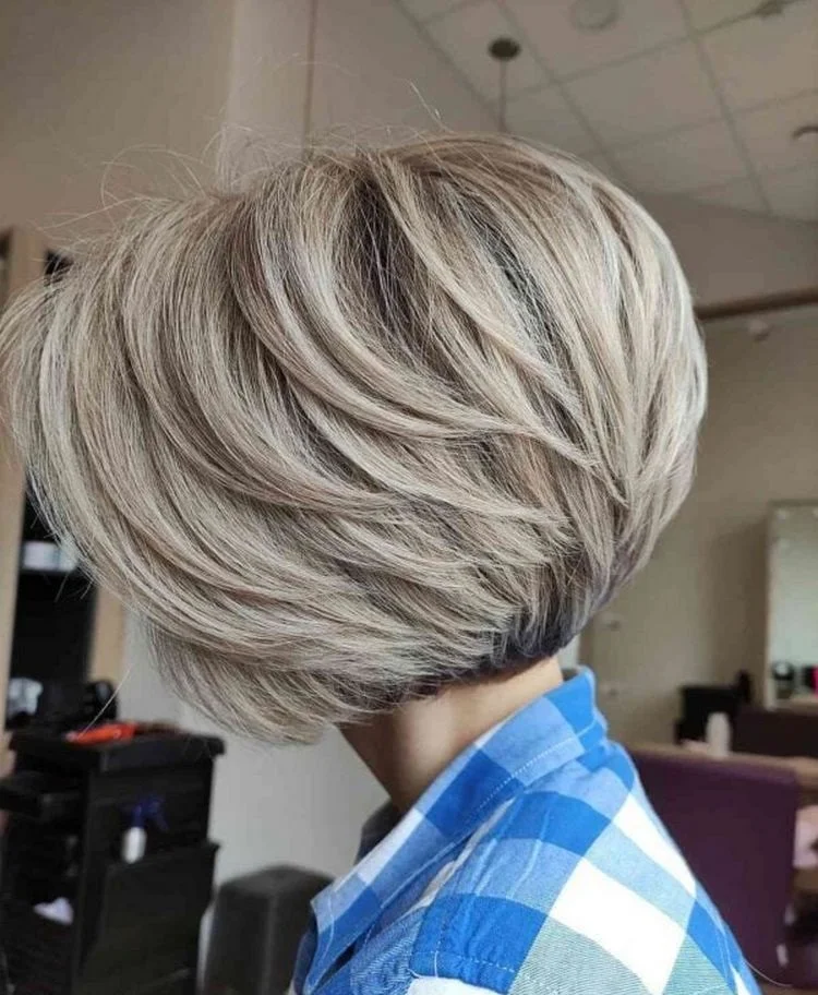 moderner langer pixie cut sorgt für einen hauch von eleganz