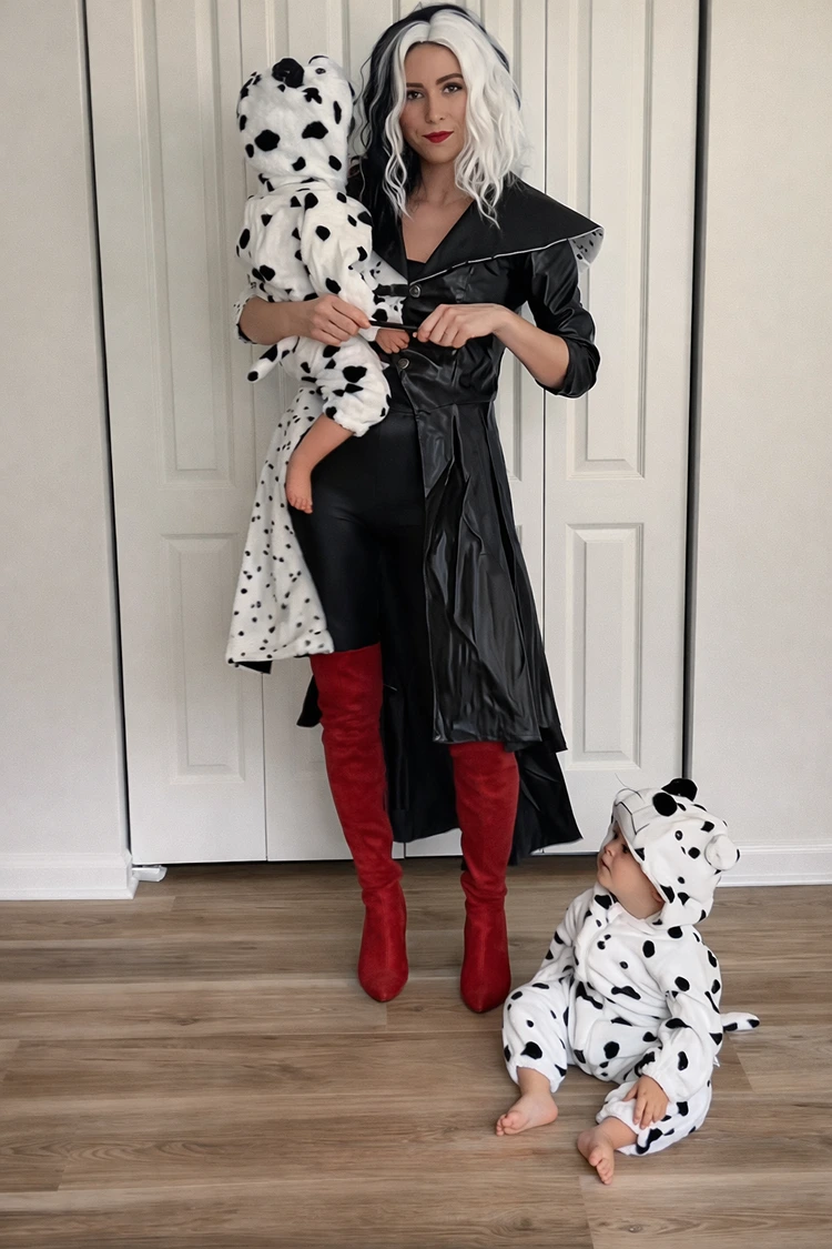 Cruella De Vil mit Dalmatiner für Einzelkind oder Zwillinge