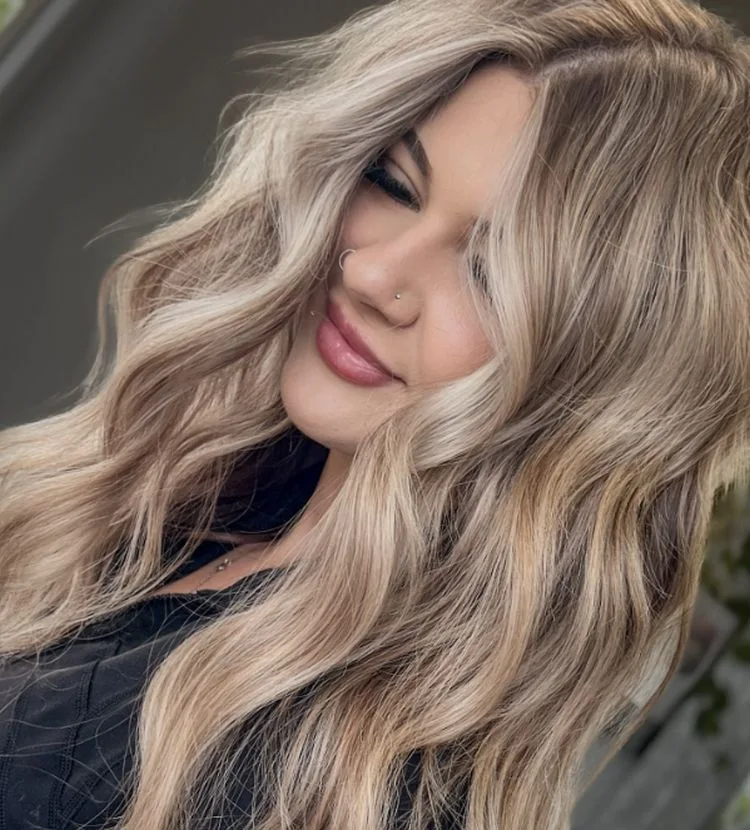 kühles karamellblond ist sehr stilvoll und elegant