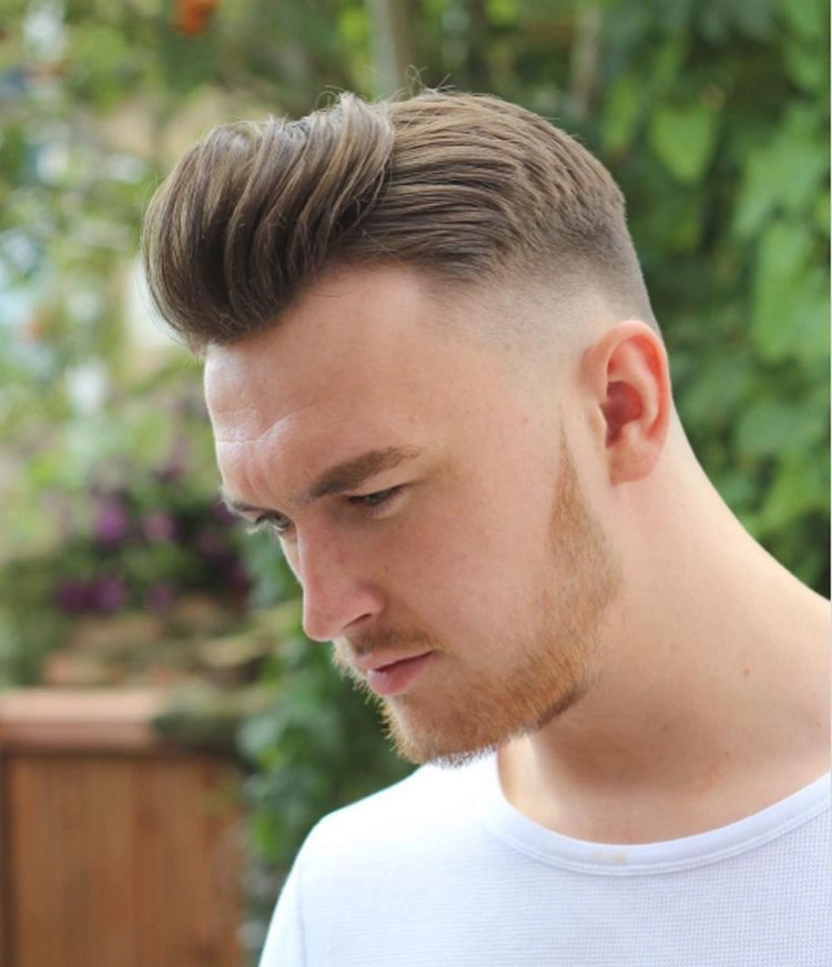 wie wird die pompadour frisur auch genannt