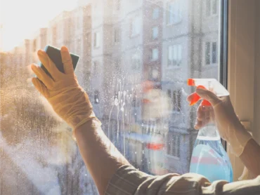 reinigung stark verschmutzter fenster im winter