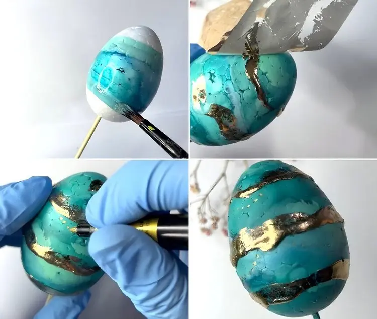 Deko-Ostereier zum Aufhängen in Smaragd mit goldenen Akzenten