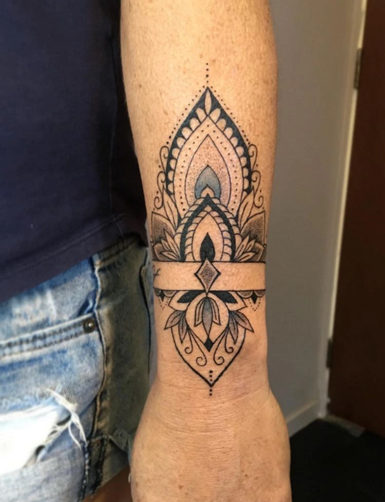 lotus mandala tätowierung für die damen