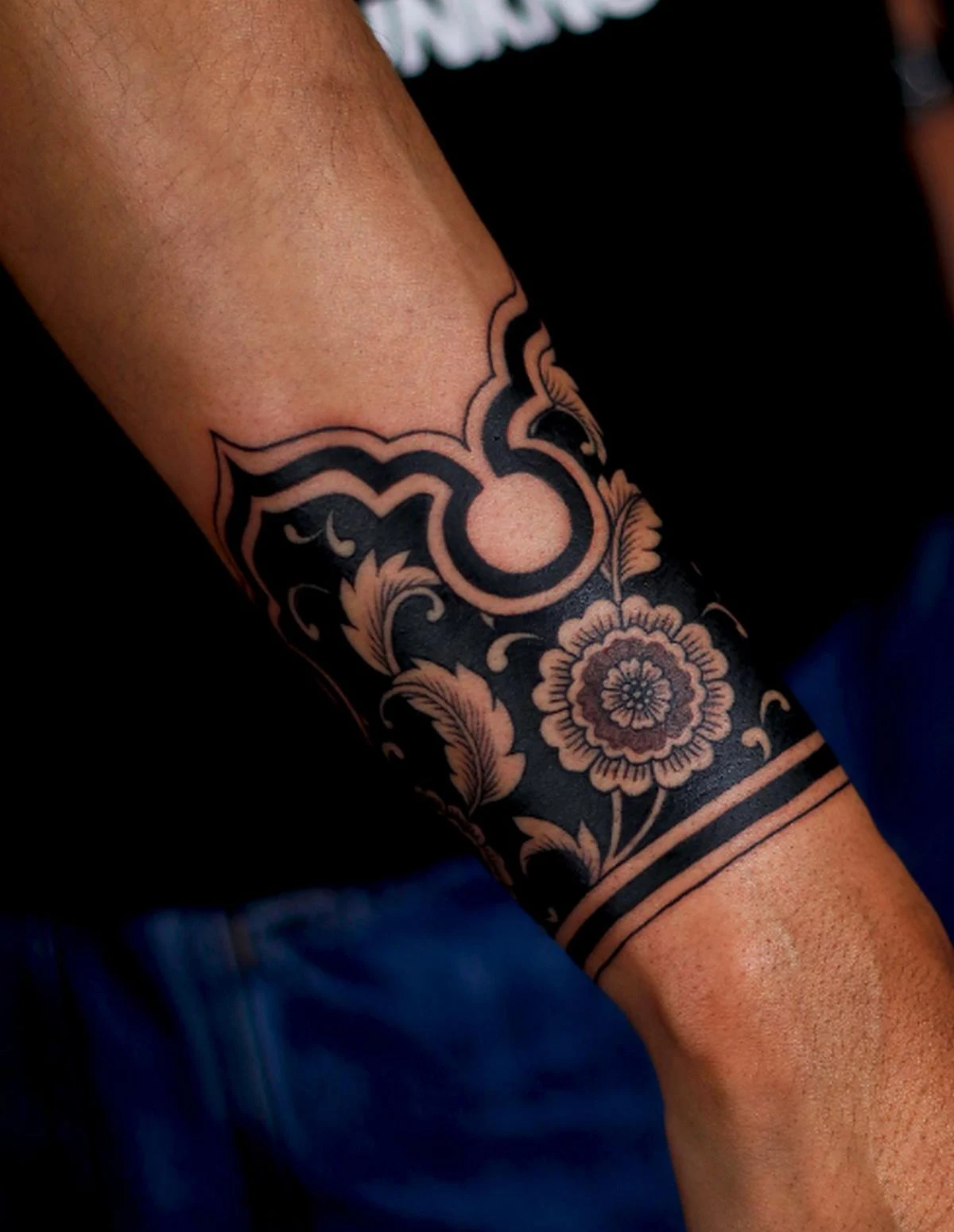 filigranes armband tattoo für frauen elegante motive