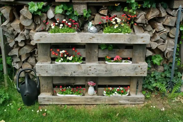 regal aus paletten für den garten schnelles diy projekt