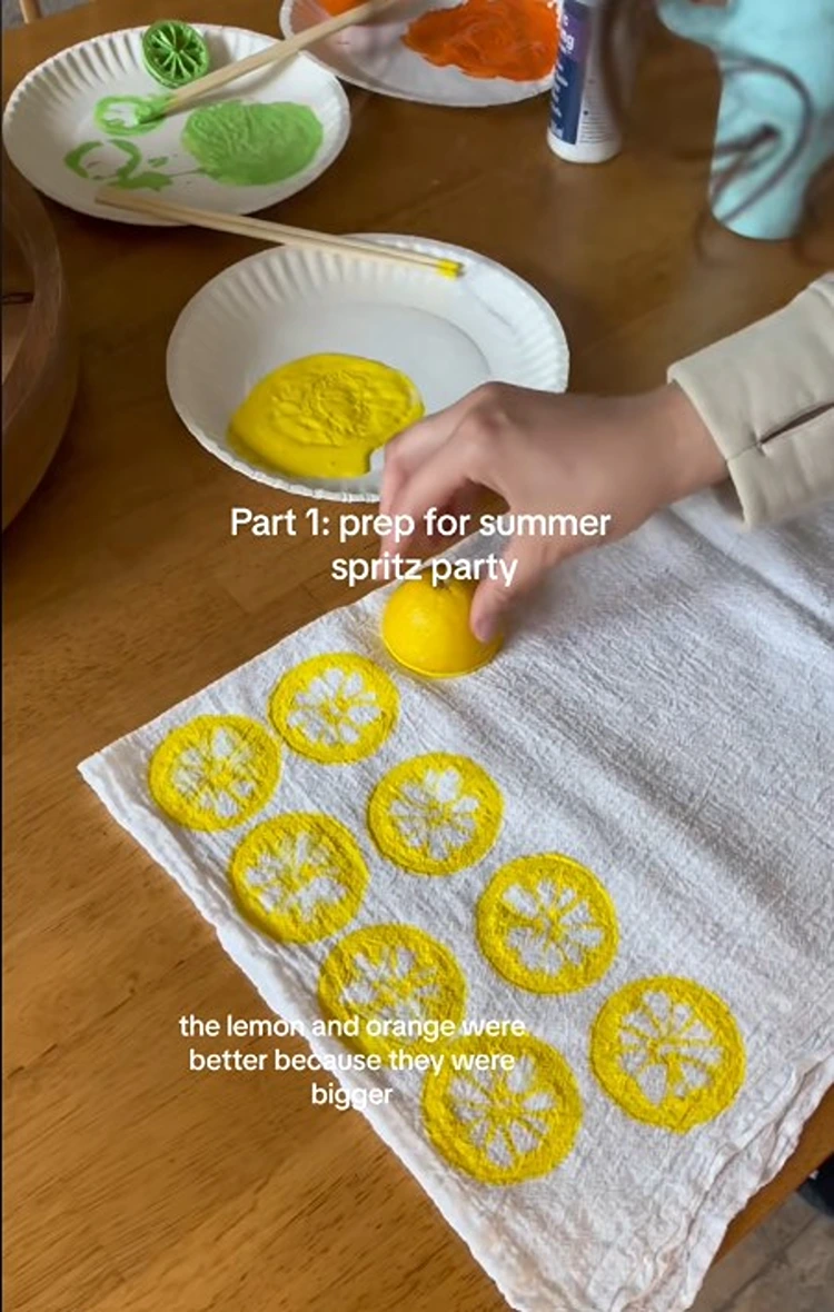 tischdecke mit zitronenmuster bestempelb