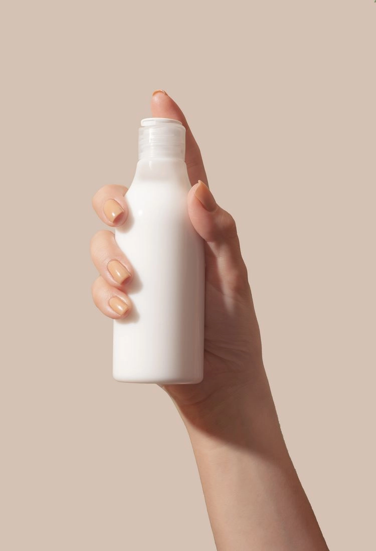 trockene haut mit feuchtigkeit versorgen