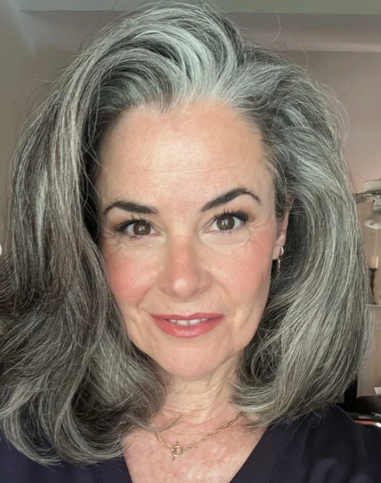 bob cut mi viel volumen und mittelscheitel sorgt für raffinesse