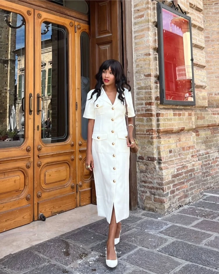 elegantes sommeroutfit für vorstellungsgespräch mit midikleid