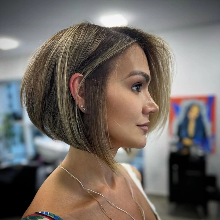 graduierter bob blonde strähnen