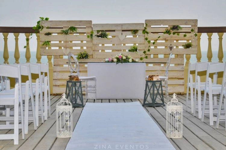 hochzeitsdekoration gestalten mit paletten