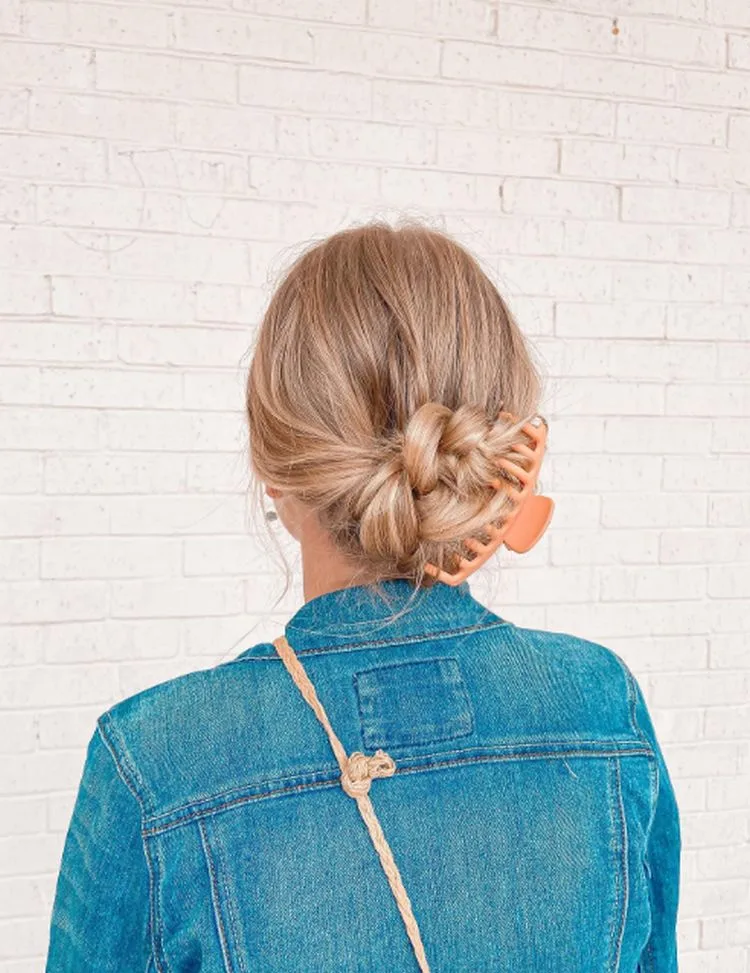 niedrigen lässigen dutt stylen