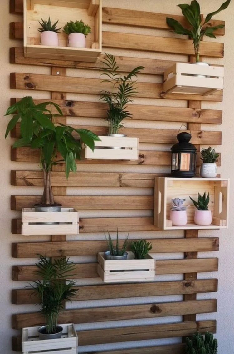 wandregal aus paletten bauen