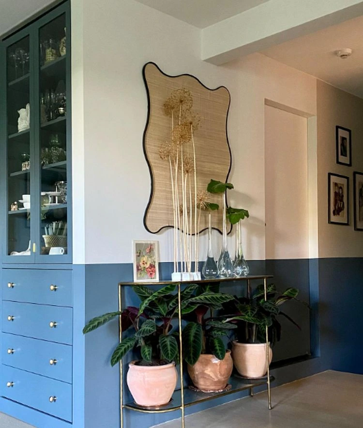 zierlauch mit schönem ständer als dekoration