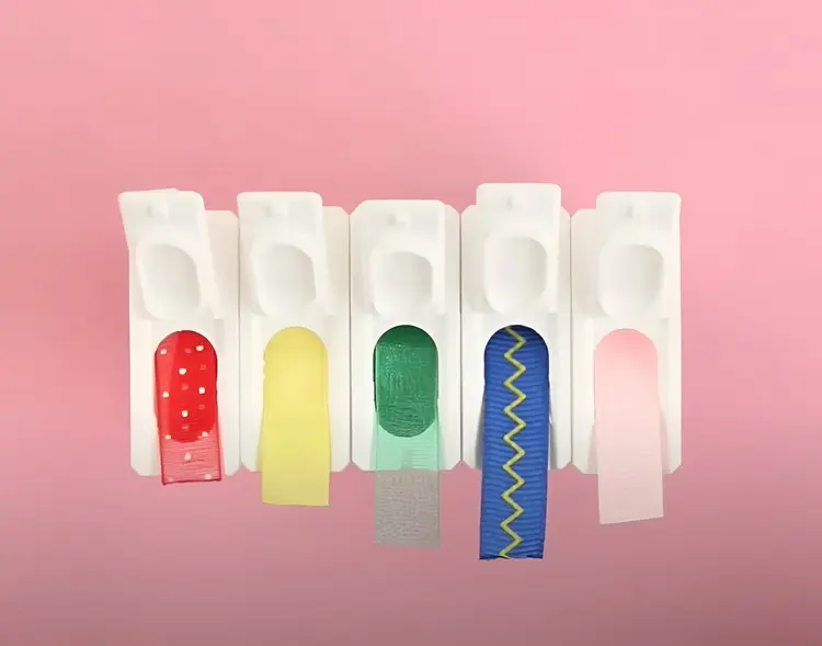 Bastel-Hacks gegen verknotete Bänder und Schnüre mit Tic-Tac-Dosen