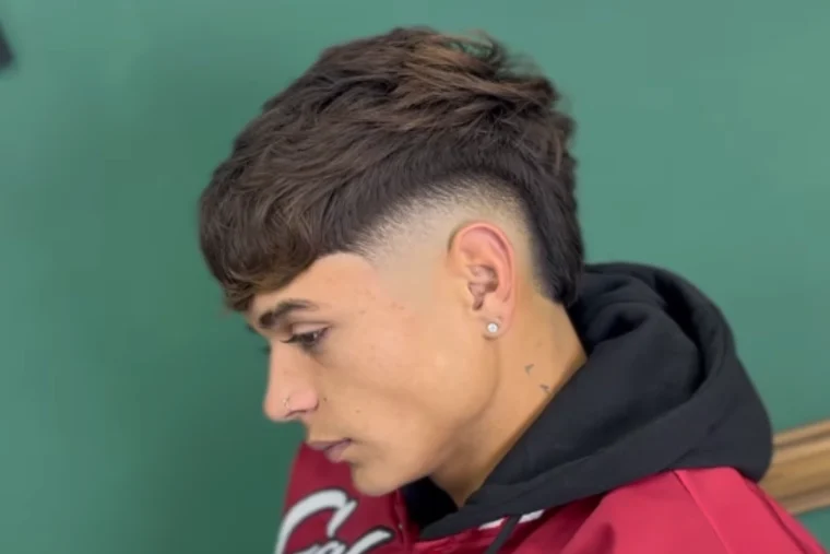 burst fade frisur das ist die trendigste männerfrisur 2025, die männlichen gesichtszügen schmeichelt!