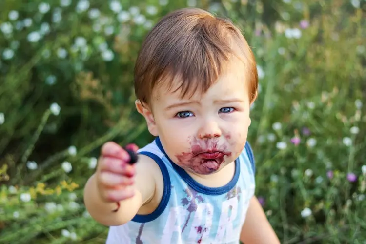 Die falsche Reinigung von Flecken kann sie im Stoff fixieren
