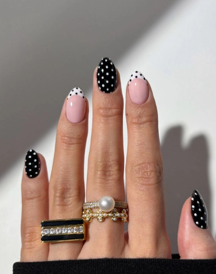 lustige kombinationen für polka dot gelnägel