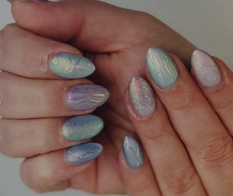 meerjungfrau gelnägel für den sommer 2025