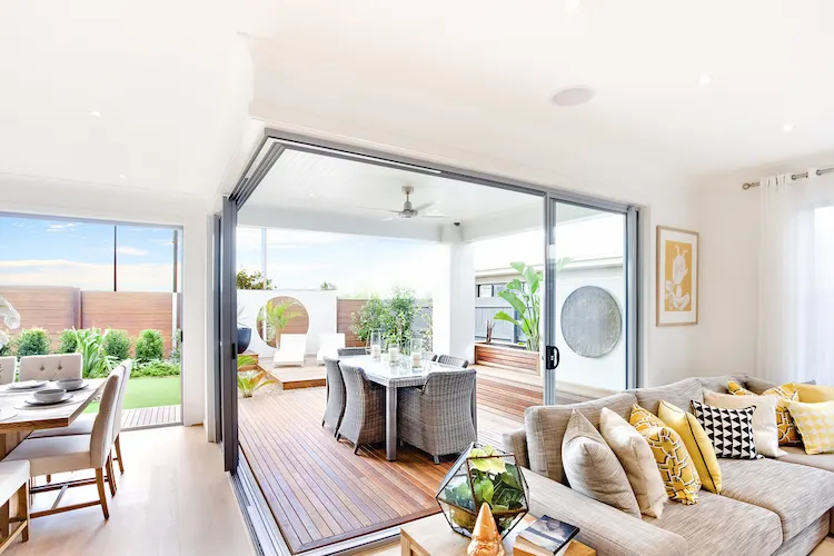 Moderne Schiebetüren verbinden innen und außen 