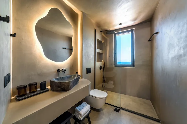 moderner Badezimmerspiegel rahmenloses Design 