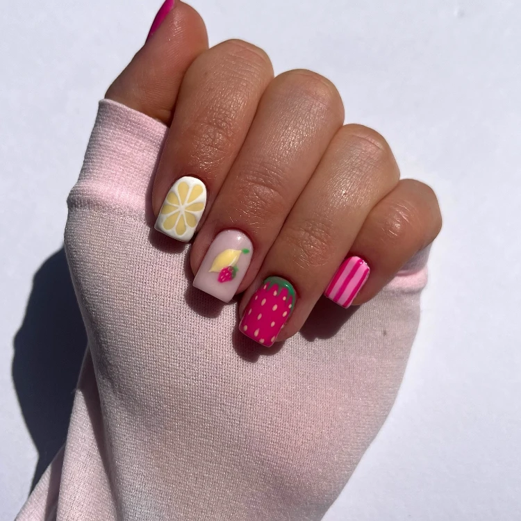 nageltrends im august mix und match