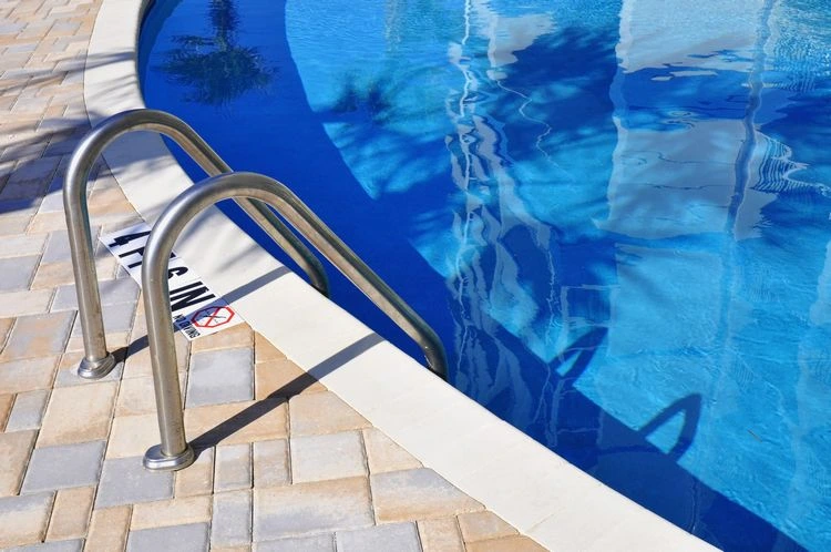 poolrand reinigen anleitung