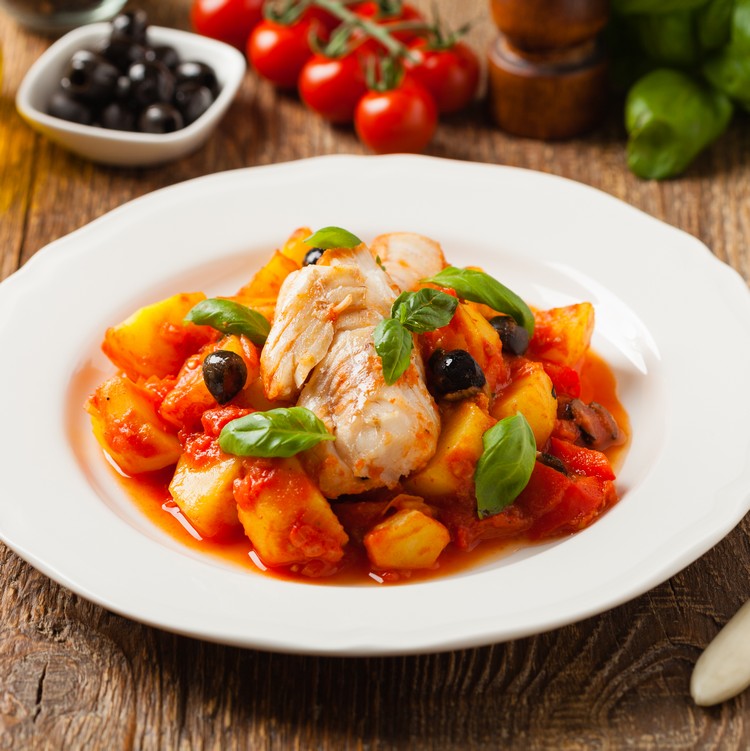 Rezept mit Kabeljau und Kartoffeln in Tomatensoße