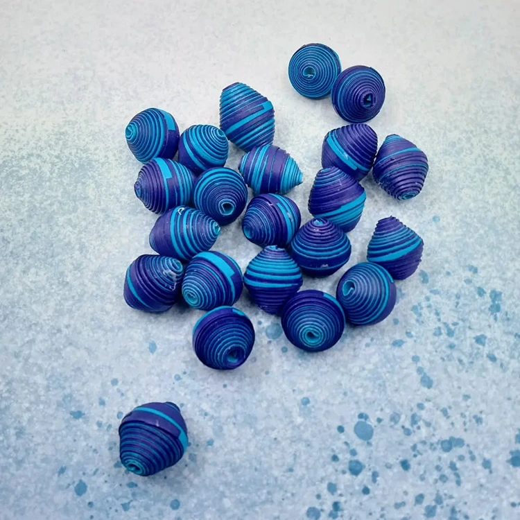 sommer basteln mit kindern blaue perlen aus papier