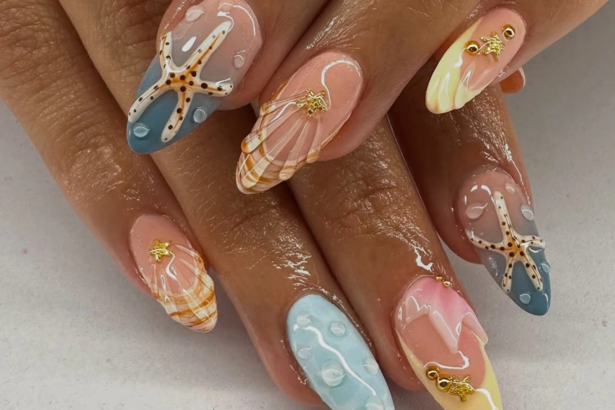 sommer nägel mit 3d seesternen und muscheln