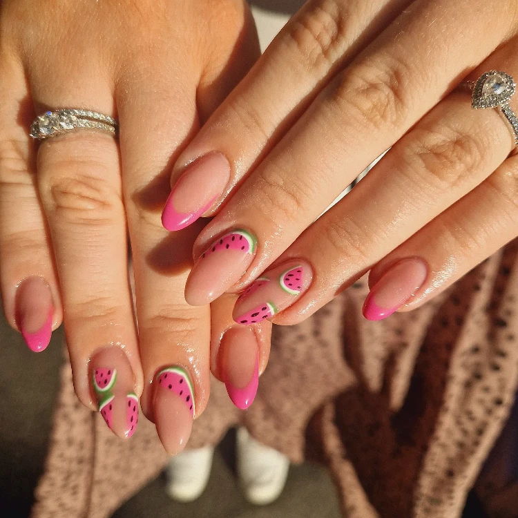 wassermelone french nails mit details