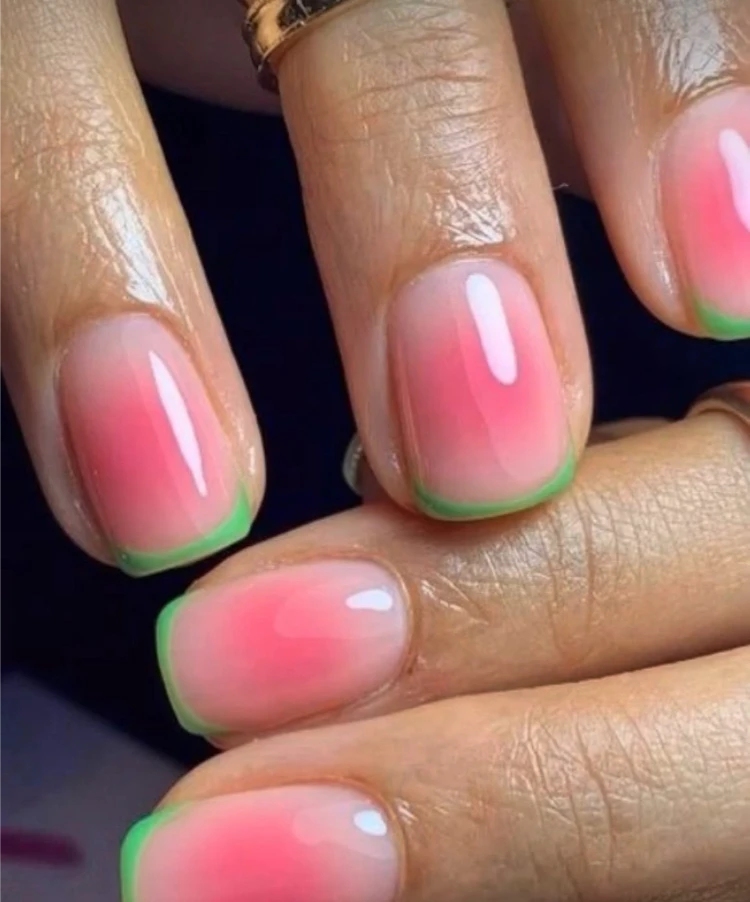 watermelon french nails in rosa und grün